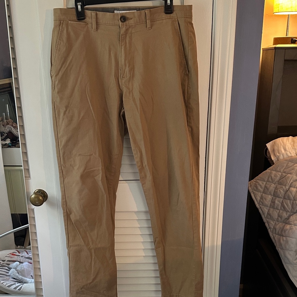 Amazon Essentials Men's Khaki Chinos